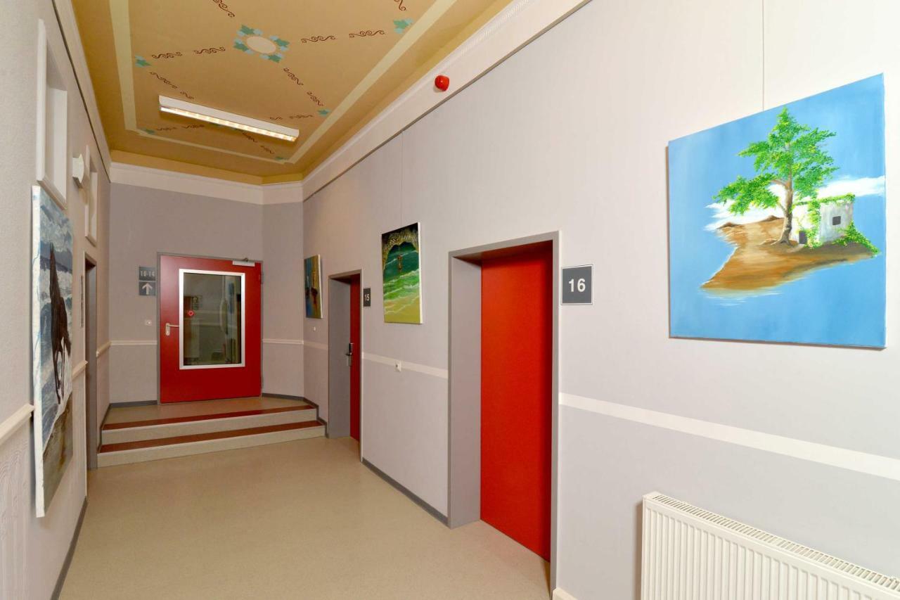 Hostel in Guben Buitenkant foto